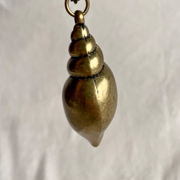 Brass Chain Necklace/w Brass Shell Pendant - Picture 10 of 16